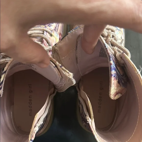 Beige Manmade Upper Shoes - Picture 3 of 7